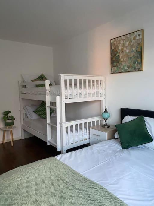 Brighton New Apartment Free Parking Sleeps 6 외부 사진