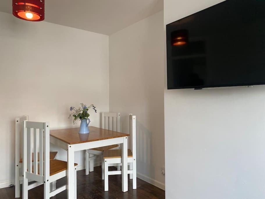 Brighton New Apartment Free Parking Sleeps 6 외부 사진