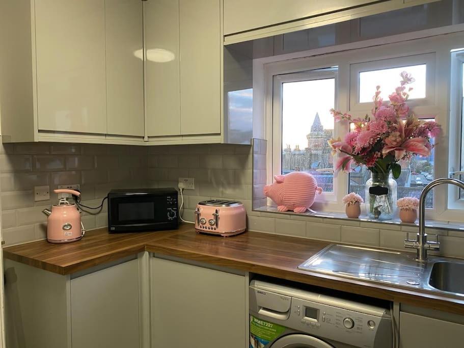 Brighton New Apartment Free Parking Sleeps 6 외부 사진